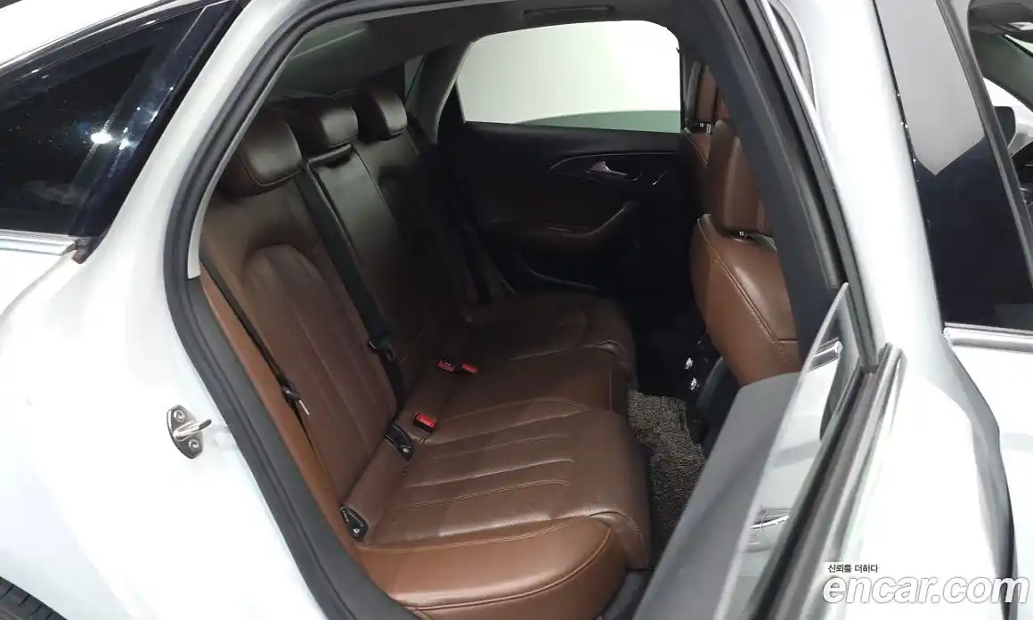 Audi A6 2015 2.0 автомат (гидро), фото 11