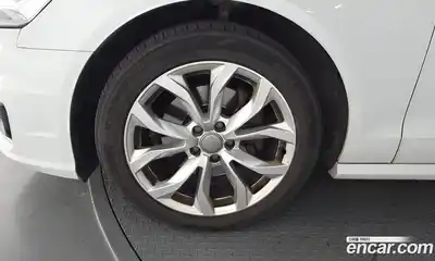 Audi A6 2015 2.0 автомат (гидро), миниатюра 5