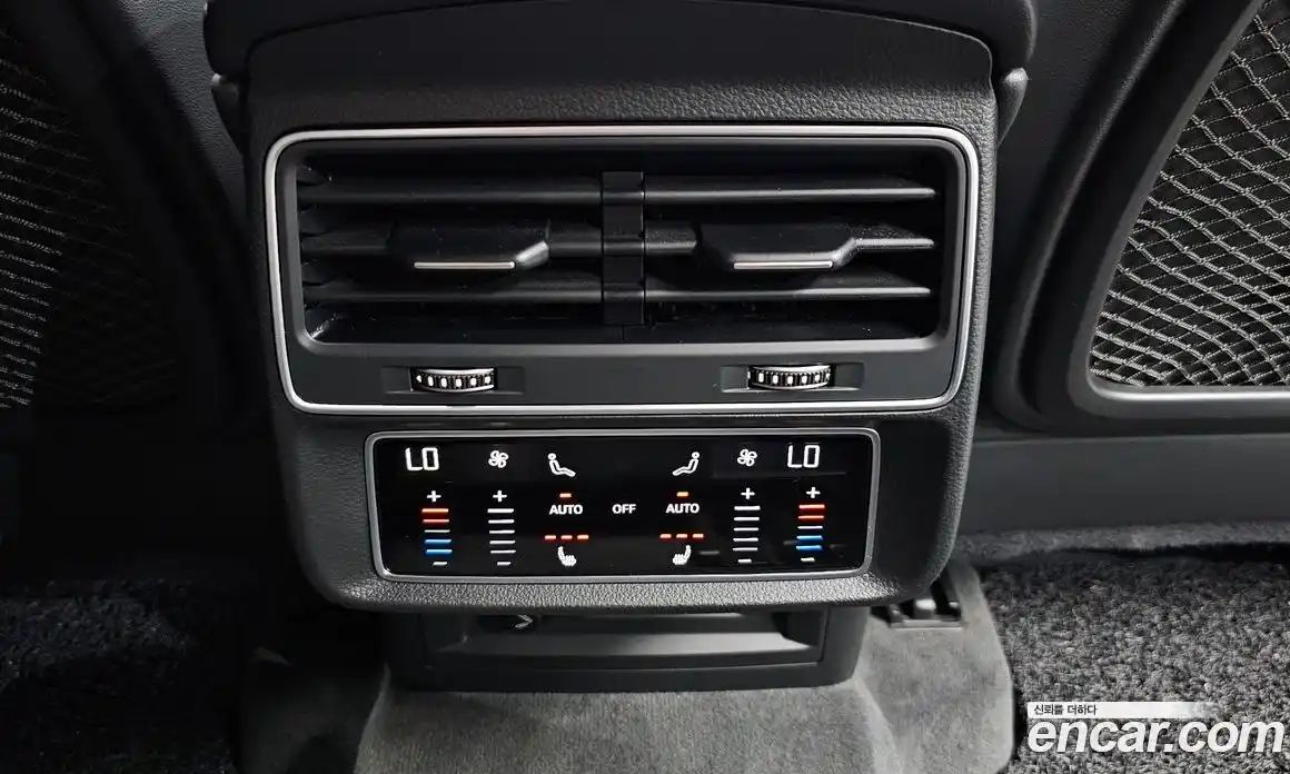Audi Q8 2021 3.0 автомат (гидро), фото 18