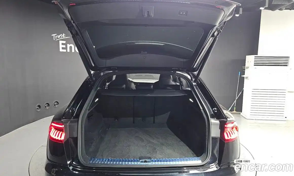 Audi Q8 2021 3.0 автомат (гидро), фото 20