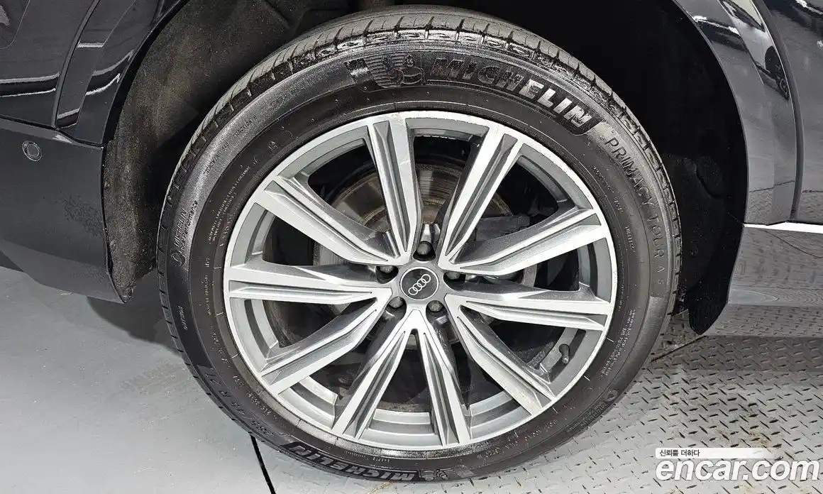 Audi Q8 2021 3.0 автомат (гидро), фото 5