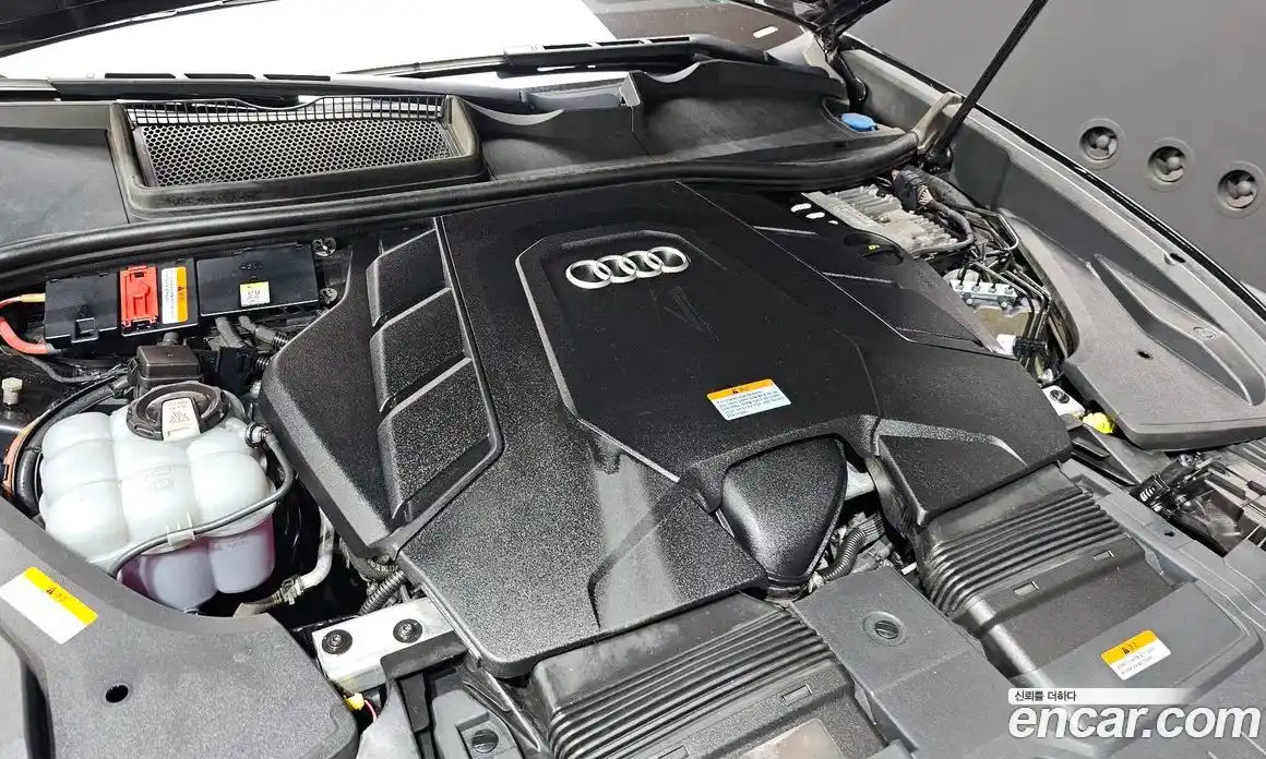 Audi Q8 2021 3.0 автомат (гидро), фото 6