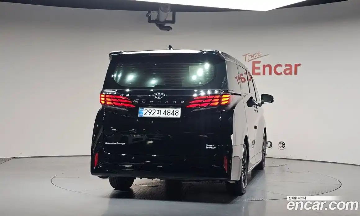 Toyota Alphard 2025 2.5 автомат (гидро), фото 3 Toyota Alphard 2025 2.5 автомат (гидро), фото 3