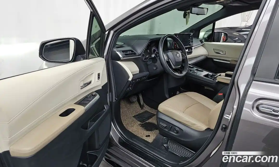 Toyota Sienna 2022 2.5 автомат (гидро), фото 13 Toyota Sienna 2022 2.5 автомат (гидро), фото 13