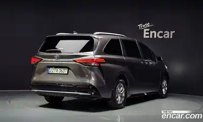 Toyota Sienna 2022 2.5 автомат (гидро), миниатюра 2 Toyota Sienna 2022 2.5 автомат (гидро), миниатюра 2