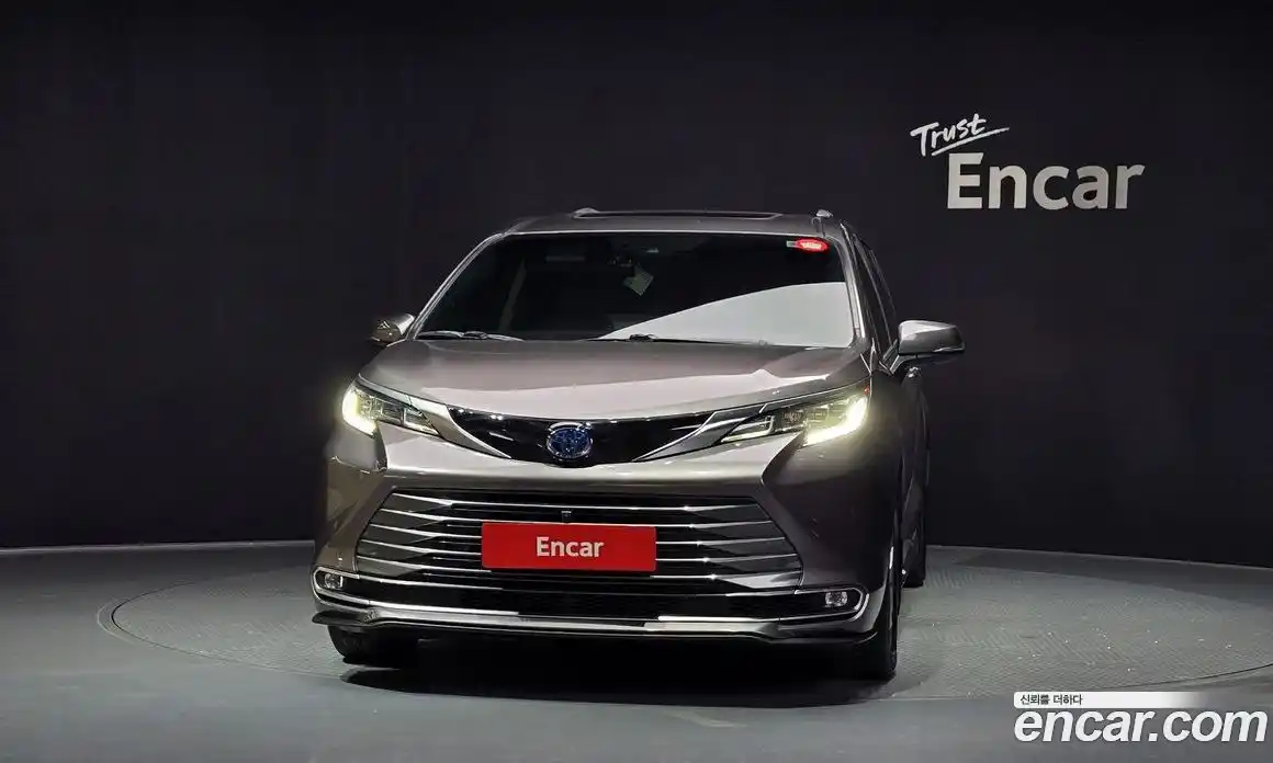 Toyota Sienna 2022 2.5 автомат (гидро), фото 3 Toyota Sienna 2022 2.5 автомат (гидро), фото 3