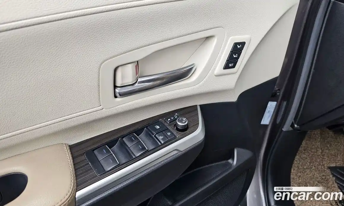 Toyota Sienna 2022 2.5 автомат (гидро), фото 34 Toyota Sienna 2022 2.5 автомат (гидро), фото 34