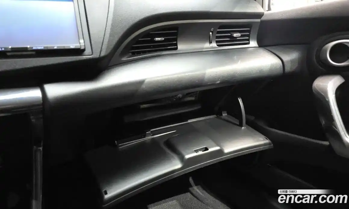 Honda CR-Z 2011 1.5 автомат (гидро), фото 19