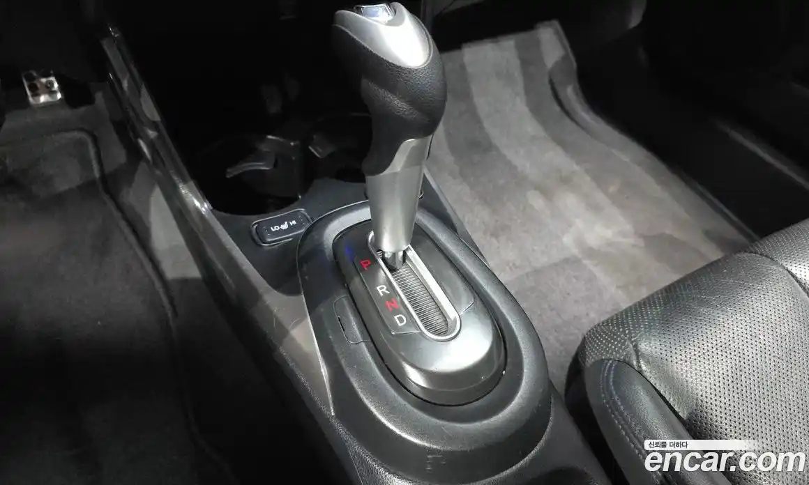 Honda CR-Z 2011 1.5 автомат (гидро), фото 9