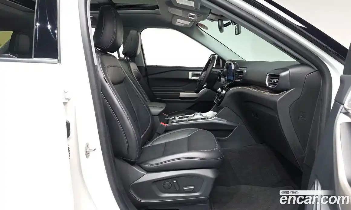 Ford Explorer 2023 2.3 автомат (гидро), фото 16