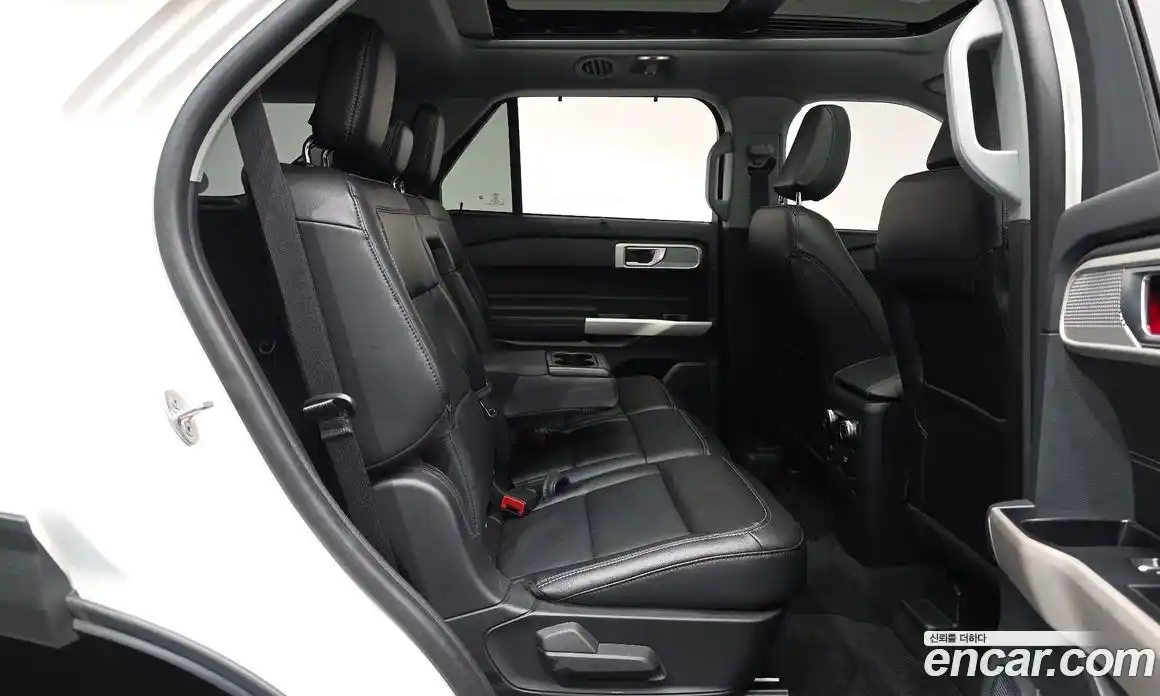 Ford Explorer 2023 2.3 автомат (гидро), фото 17
