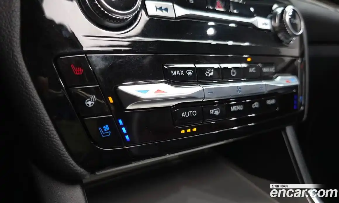 Ford Explorer 2023 2.3 автомат (гидро), фото 24