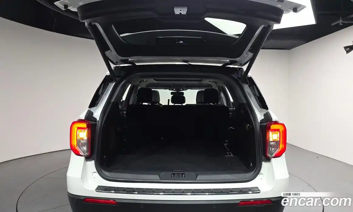 Ford Explorer 2023 2.3 автомат (гидро), фото 26