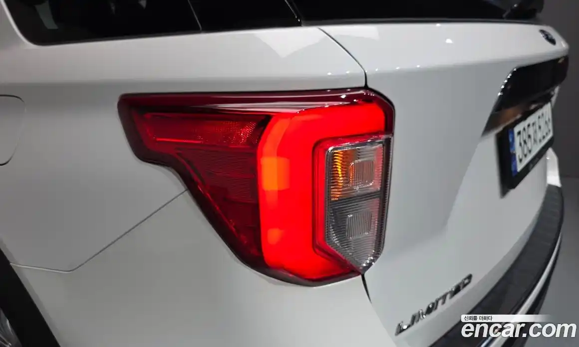 Ford Explorer 2023 2.3 автомат (гидро), фото 9
