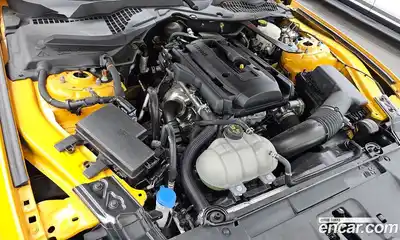 Ford Mustang 2022 2.3 автомат (гидро), миниатюра 6