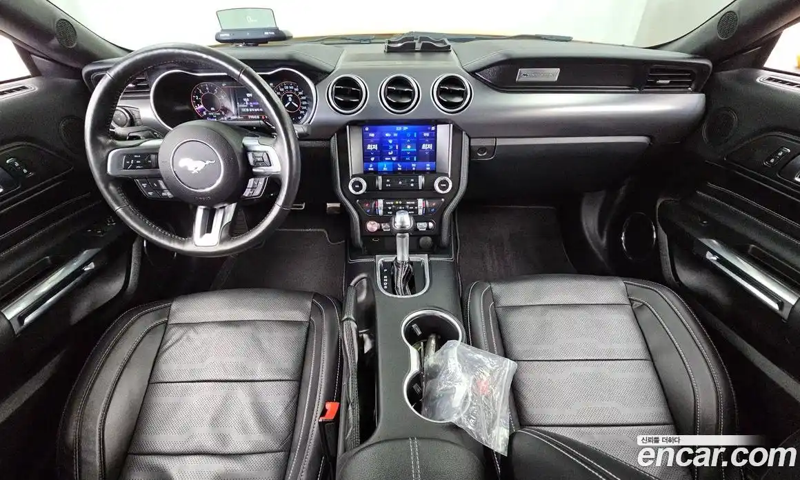 Ford Mustang 2022 2.3 автомат (гидро), фото 10