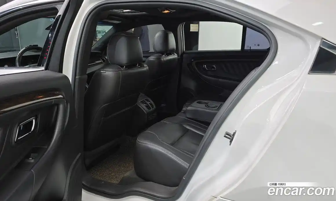 Ford Taurus 2015 2.0 автомат (гидро), фото 11