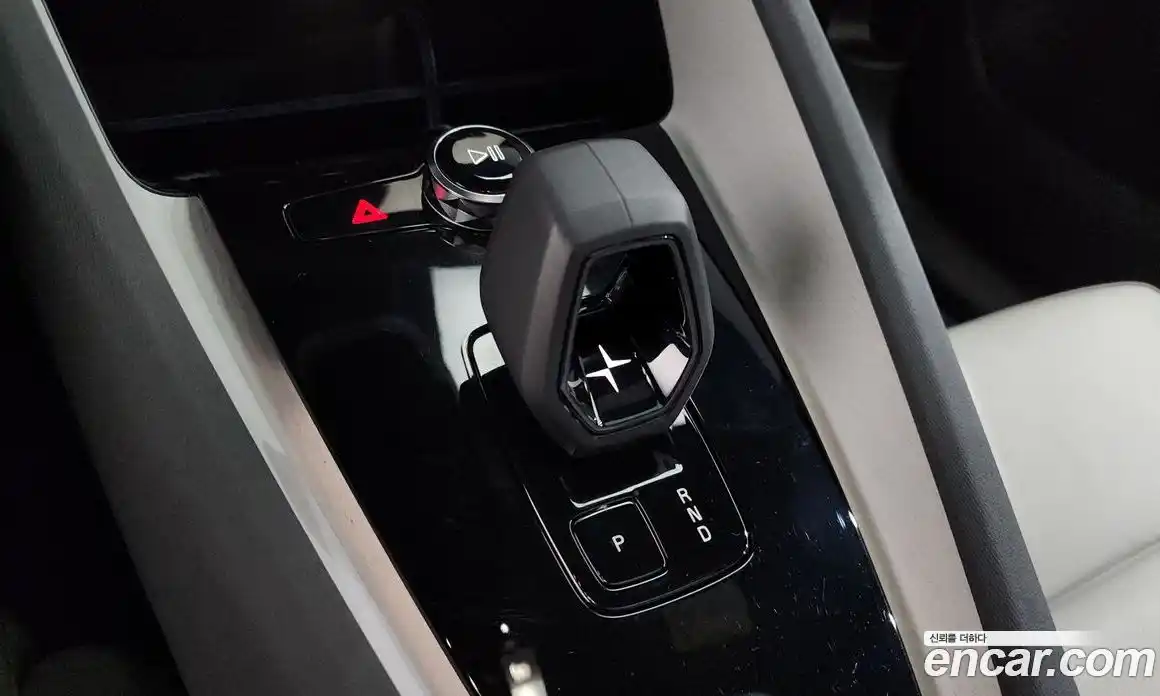 Polestar Polestar 2 2024 0.2 автомат (гидро), фото 9 Polestar Polestar 2 2024 0.2 автомат (гидро), фото 9