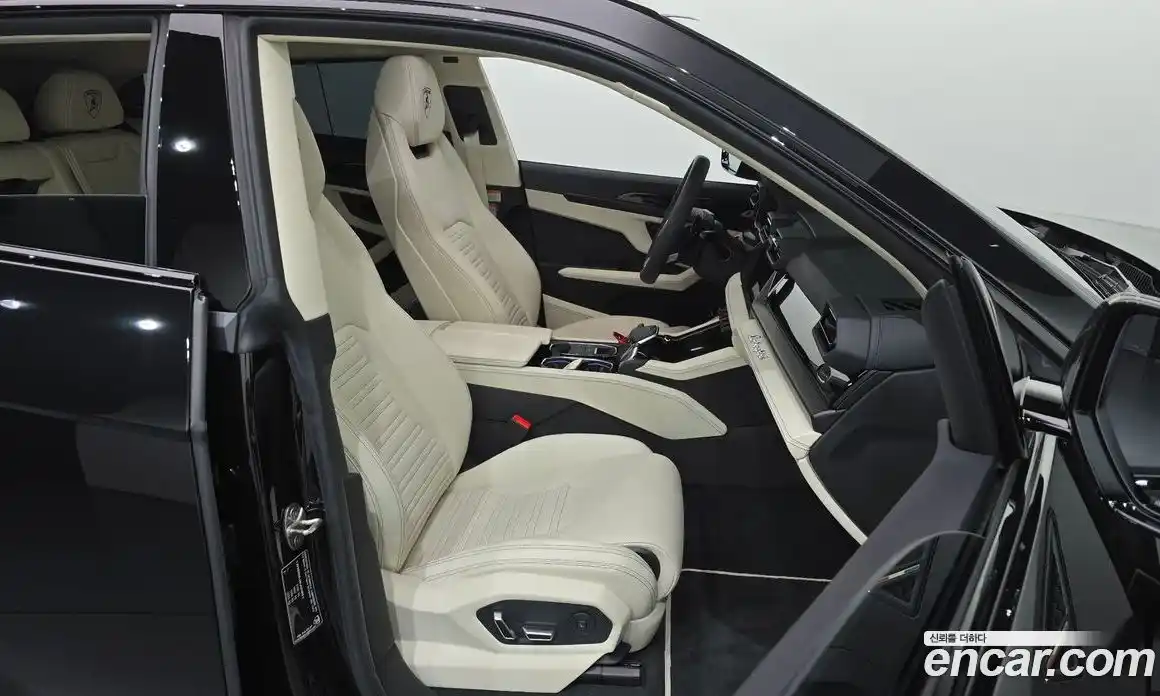 Lamborghini Urus 2025 4.0 автомат (гидро), фото 16 Lamborghini Urus 2025 4.0 автомат (гидро), фото 16