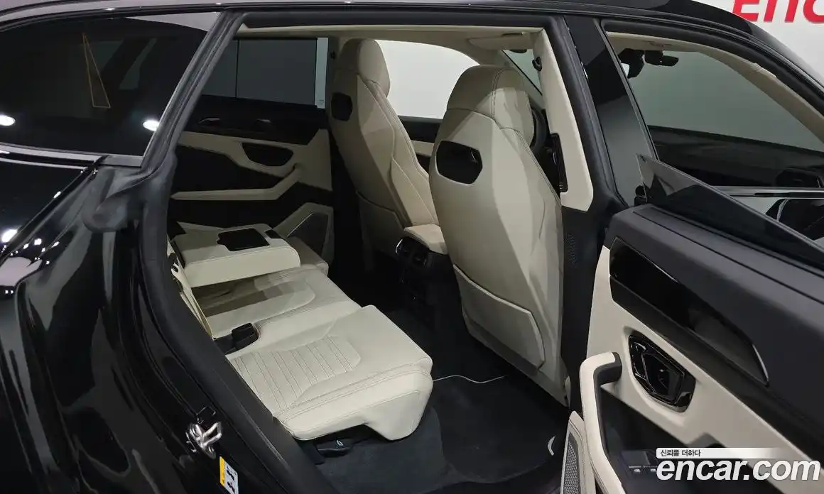 Lamborghini Urus 2025 4.0 автомат (гидро), фото 17 Lamborghini Urus 2025 4.0 автомат (гидро), фото 17