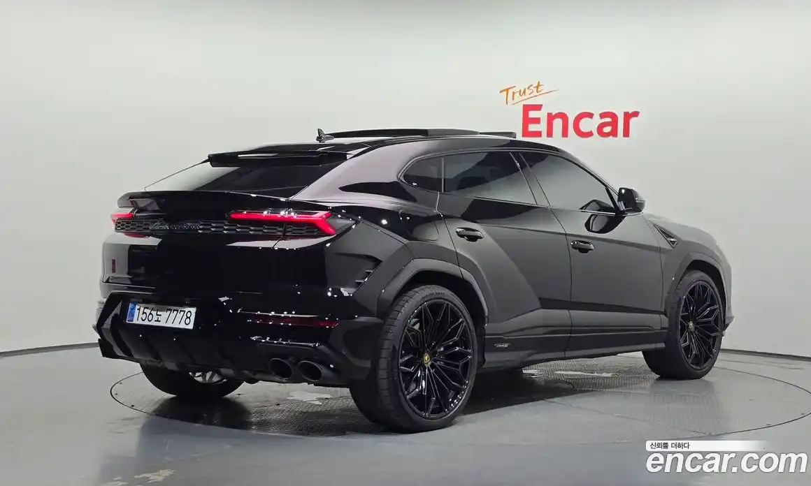 Lamborghini Urus 2025 4.0 автомат (гидро), фото 2 Lamborghini Urus 2025 4.0 автомат (гидро), фото 2