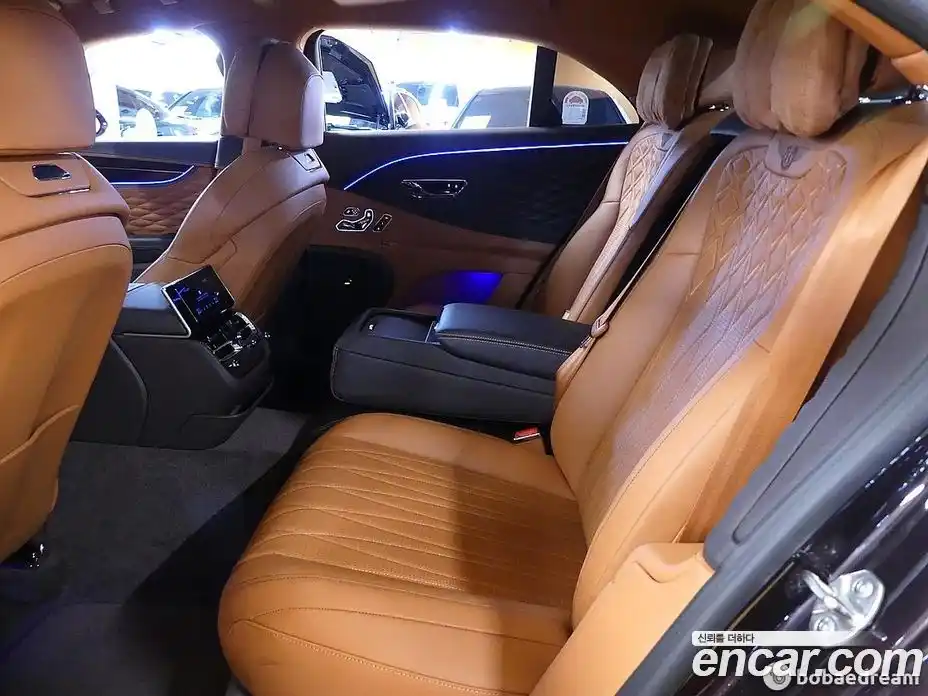 Bentley Flying Spur 2023 4.0 автомат (гидро), фото 20