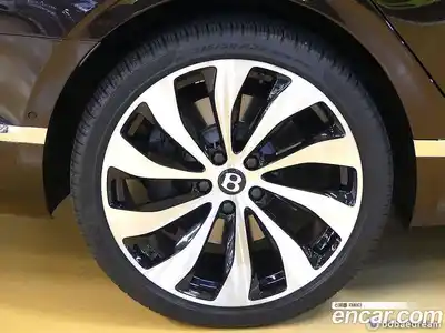 Bentley Flying Spur 2023 4.0 автомат (гидро), миниатюра 5