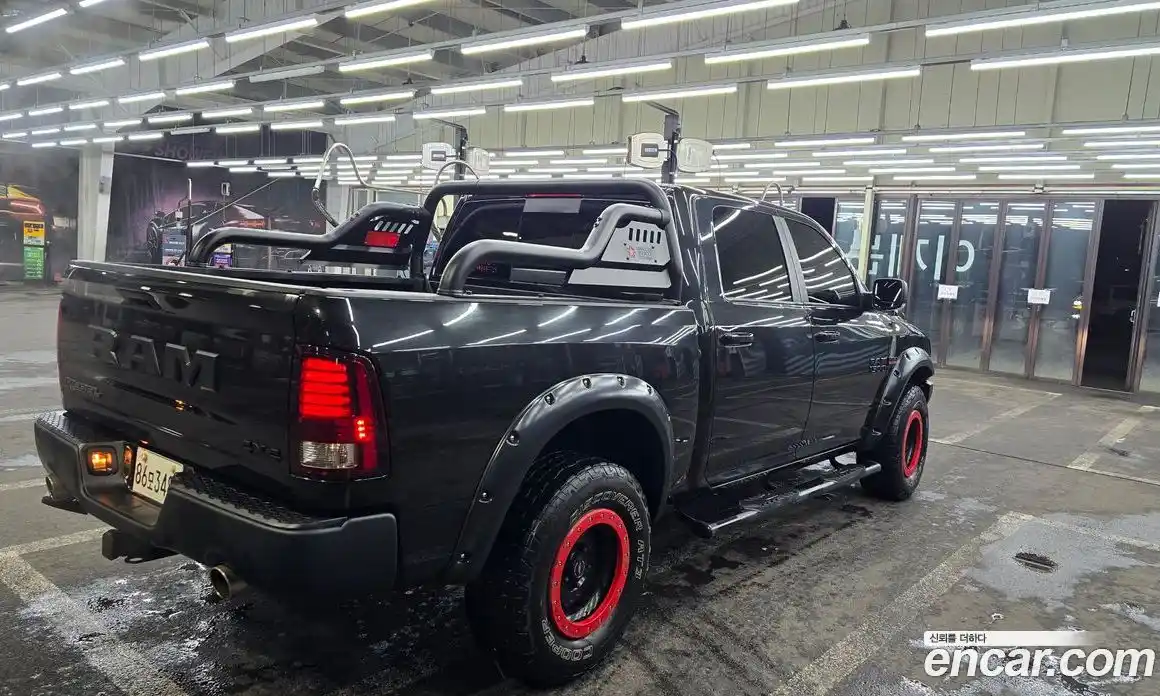 Dodge Ram Pick Up 2016 5.7 автомат (гидро), фото 4 Dodge Ram Pick Up 2016 5.7 автомат (гидро), фото 4