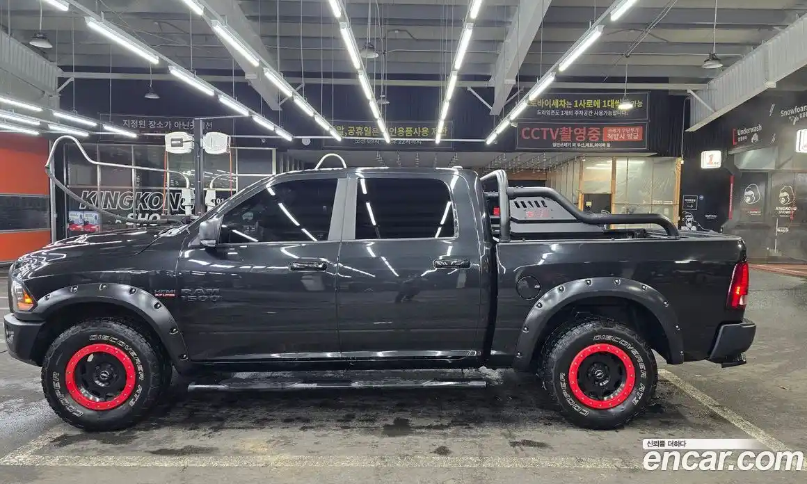 Dodge Ram Pick Up 2016 5.7 автомат (гидро), фото 6 Dodge Ram Pick Up 2016 5.7 автомат (гидро), фото 6