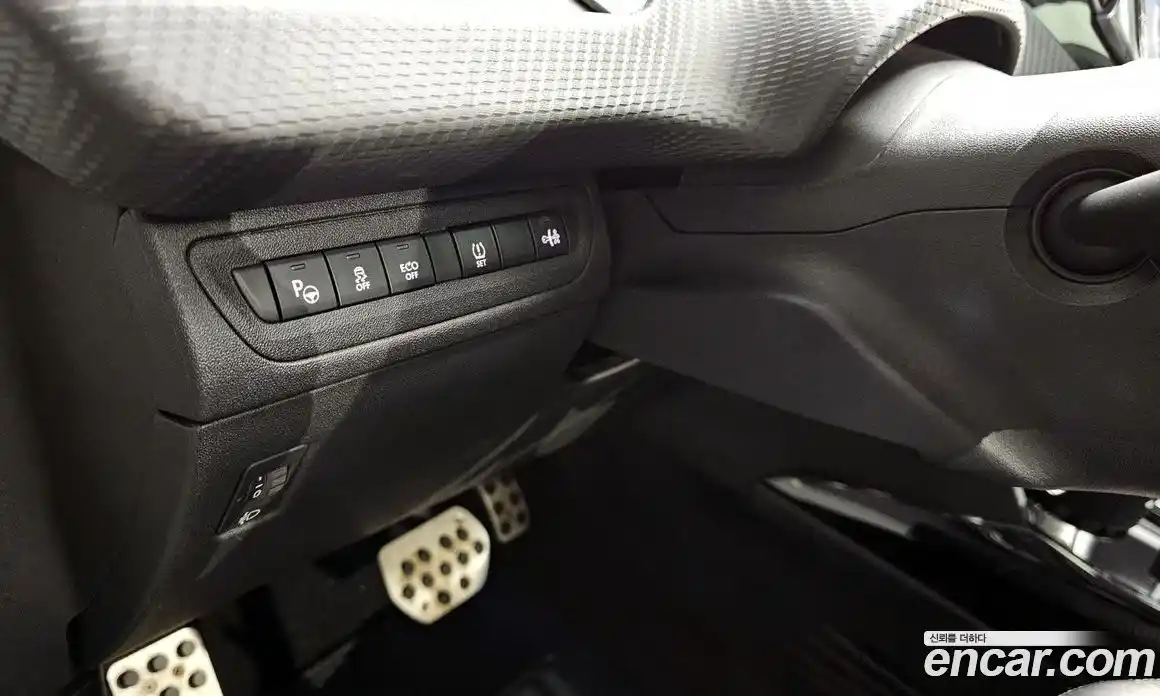 Peugeot 2008 2015 1.6 автомат (гидро), фото 14