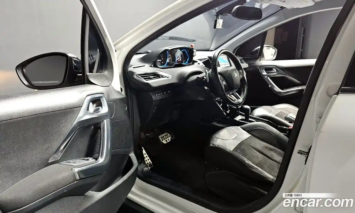 Peugeot 2008 2015 1.6 автомат (гидро), фото 10