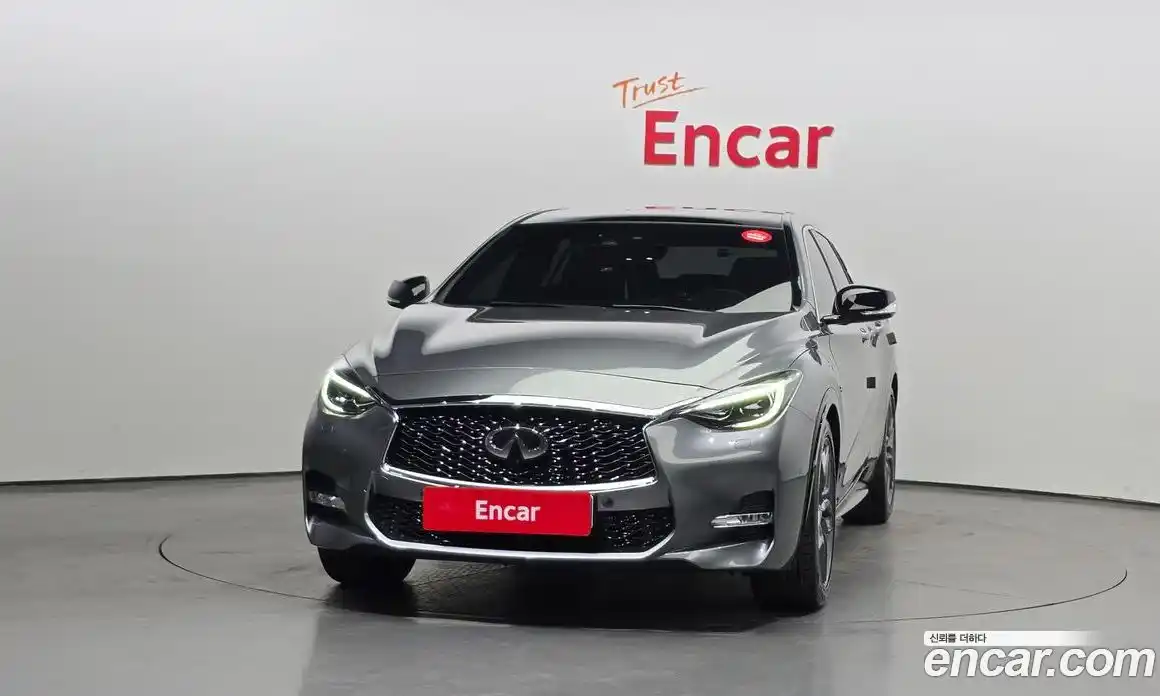 Infiniti Q30 2019 2.0 автомат (гидро), фото 3 Infiniti Q30 2019 2.0 автомат (гидро), фото 3