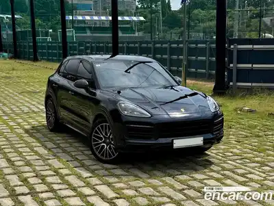 Porsche Cayenne 2019 3.0 автомат (гидро), миниатюра 3