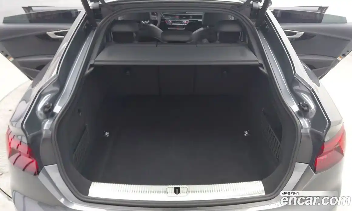 Audi A5 2019 2.0 автомат (гидро), фото 9