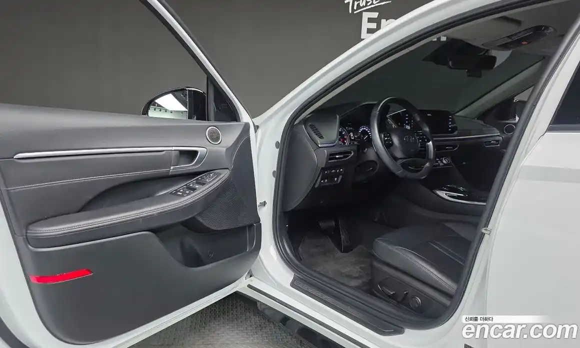 Hyundai Sonata 2022 2.0 автомат (гидро), фото 13