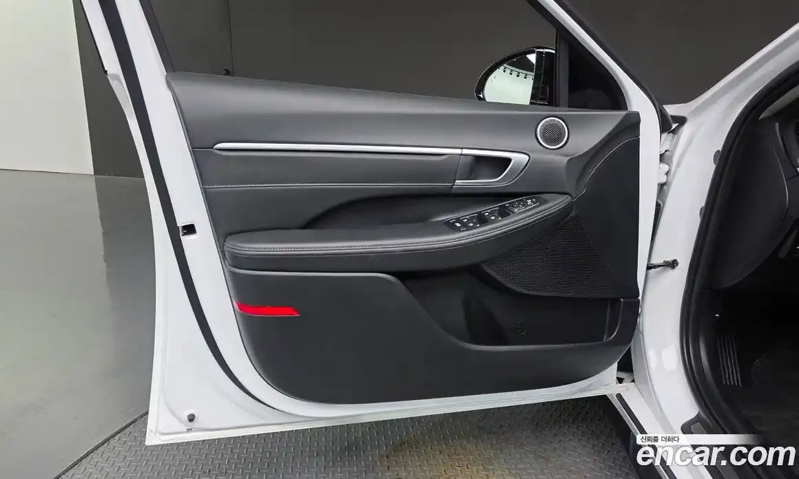 Hyundai Sonata 2022 2.0 автомат (гидро), фото 14