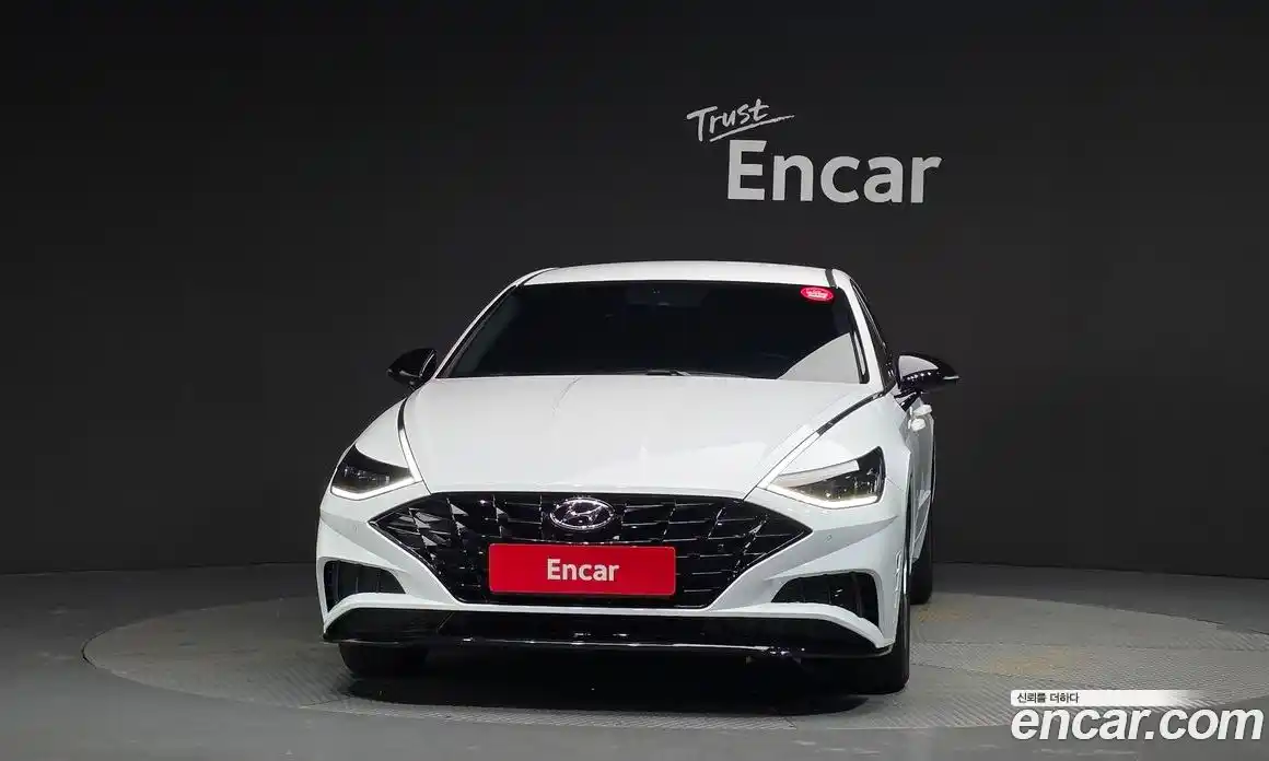 Hyundai Sonata 2022 2.0 автомат (гидро), фото 3