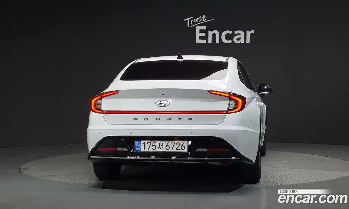 Hyundai Sonata 2022 2.0 автомат (гидро), фото 4