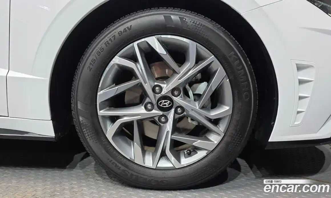Hyundai Sonata 2022 2.0 автомат (гидро), фото 5