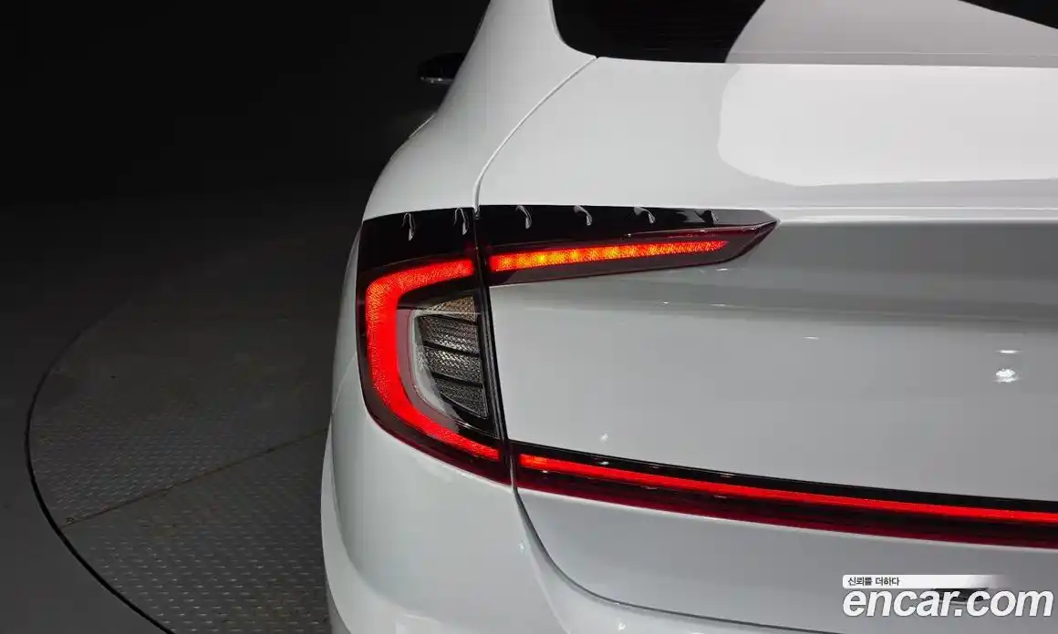 Hyundai Sonata 2022 2.0 автомат (гидро), фото 9