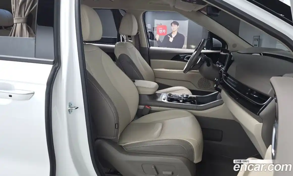 Kia Carnival 2024 1.6 автомат (гидро), фото 15