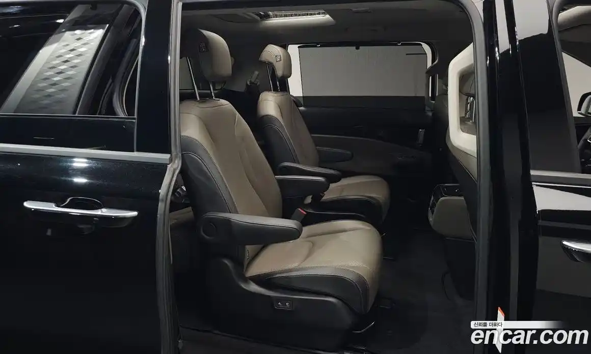 Kia Carnival 2023 2.2 автомат (гидро), фото 11