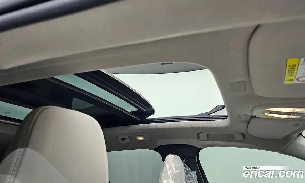 Volvo XC40 2025 2.0 автомат (гидро), фото 15