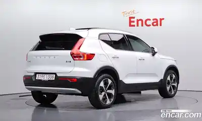 Volvo XC40 2025 2.0 автомат (гидро), миниатюра 2