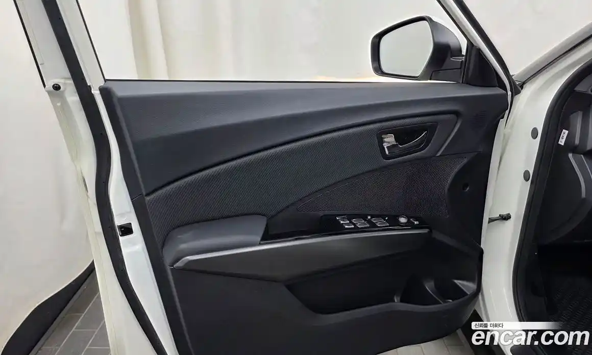 SsangYong TIBOLI 2019 1.6 автомат (гидро), фото 14