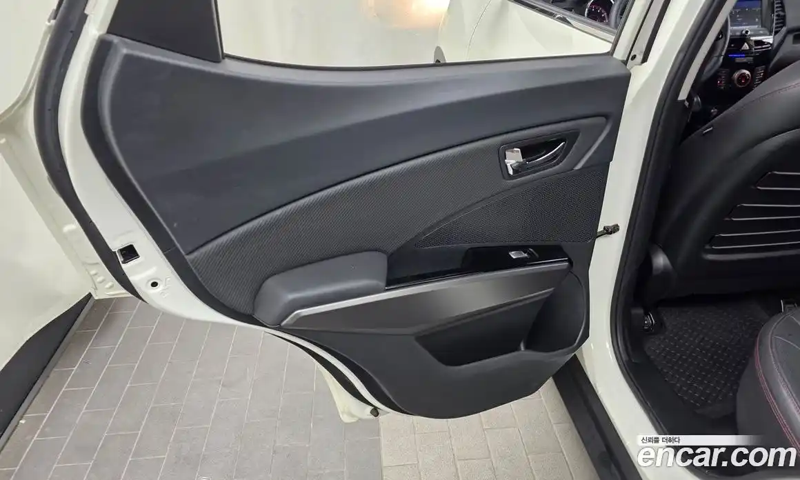 SsangYong TIBOLI 2019 1.6 автомат (гидро), фото 15