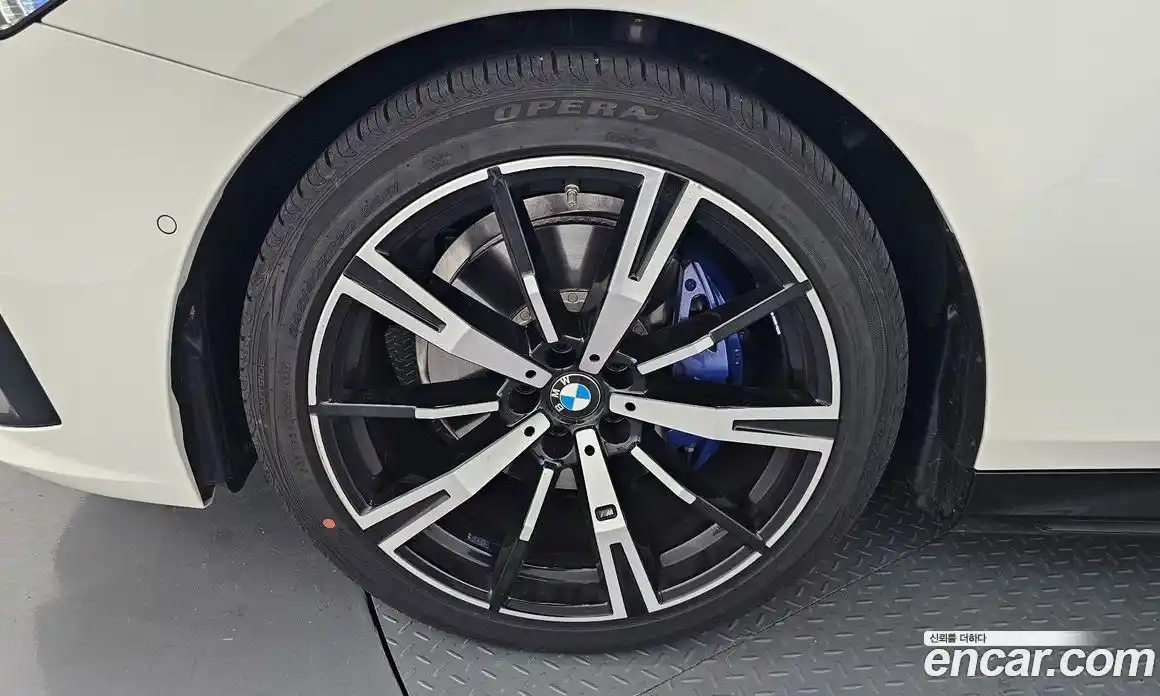 BMW 5 серия 2025 2.0 автомат (гидро), фото 5