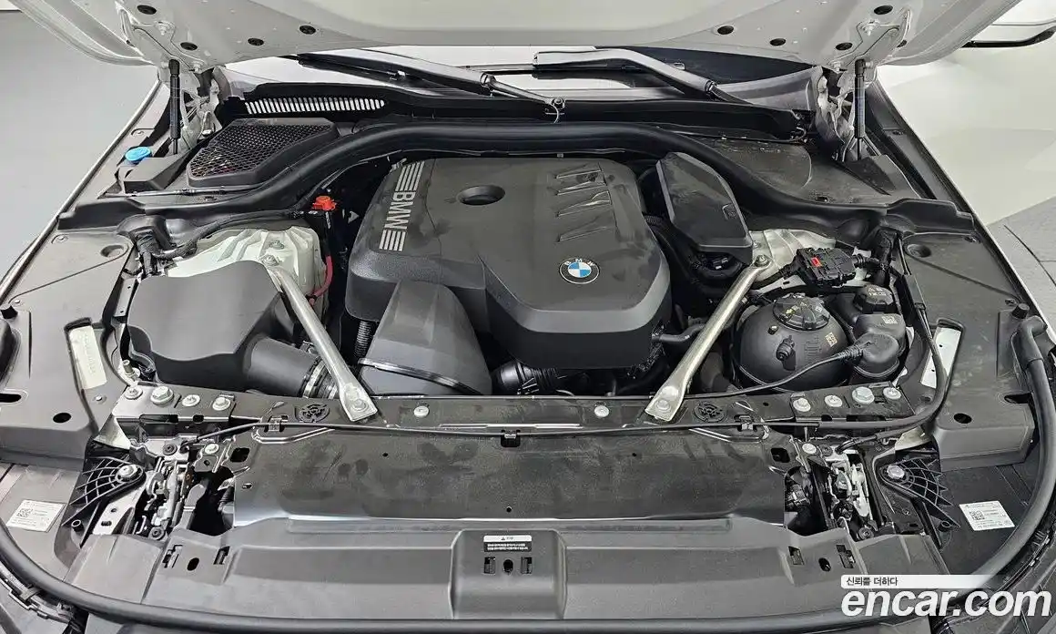 BMW 5 серия 2025 2.0 автомат (гидро), фото 6