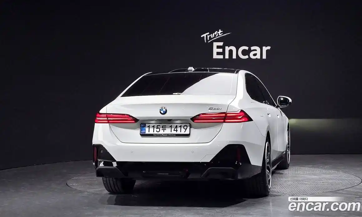 BMW 5 серия 2025 2.0 автомат (гидро), фото 3