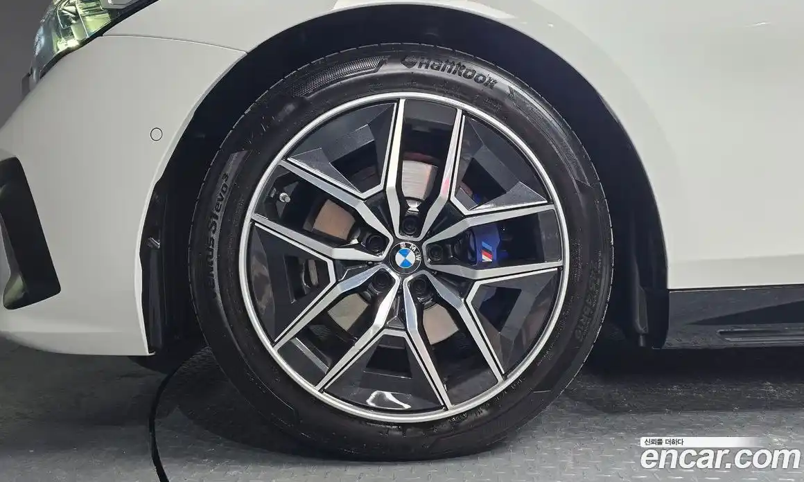 BMW 5 серия 2025 2.0 автомат (гидро), фото 4